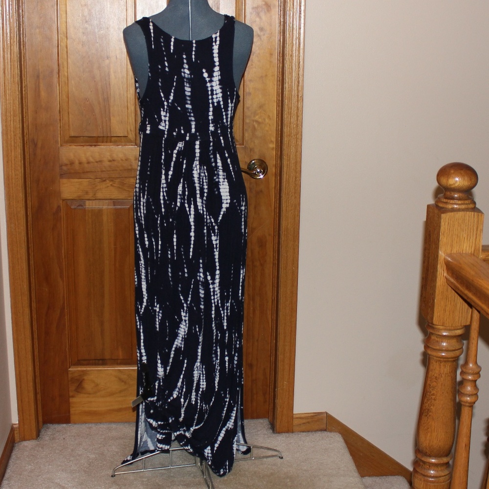 Navy V Neck Maxi Dress - Picture 2 of 6